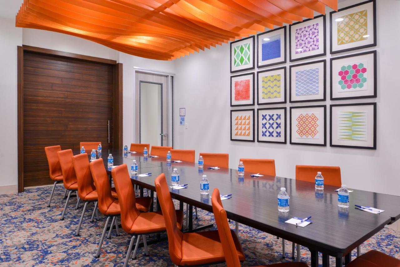 Holiday Inn Express New Orleans - Arts District By Ihg Exterior photo