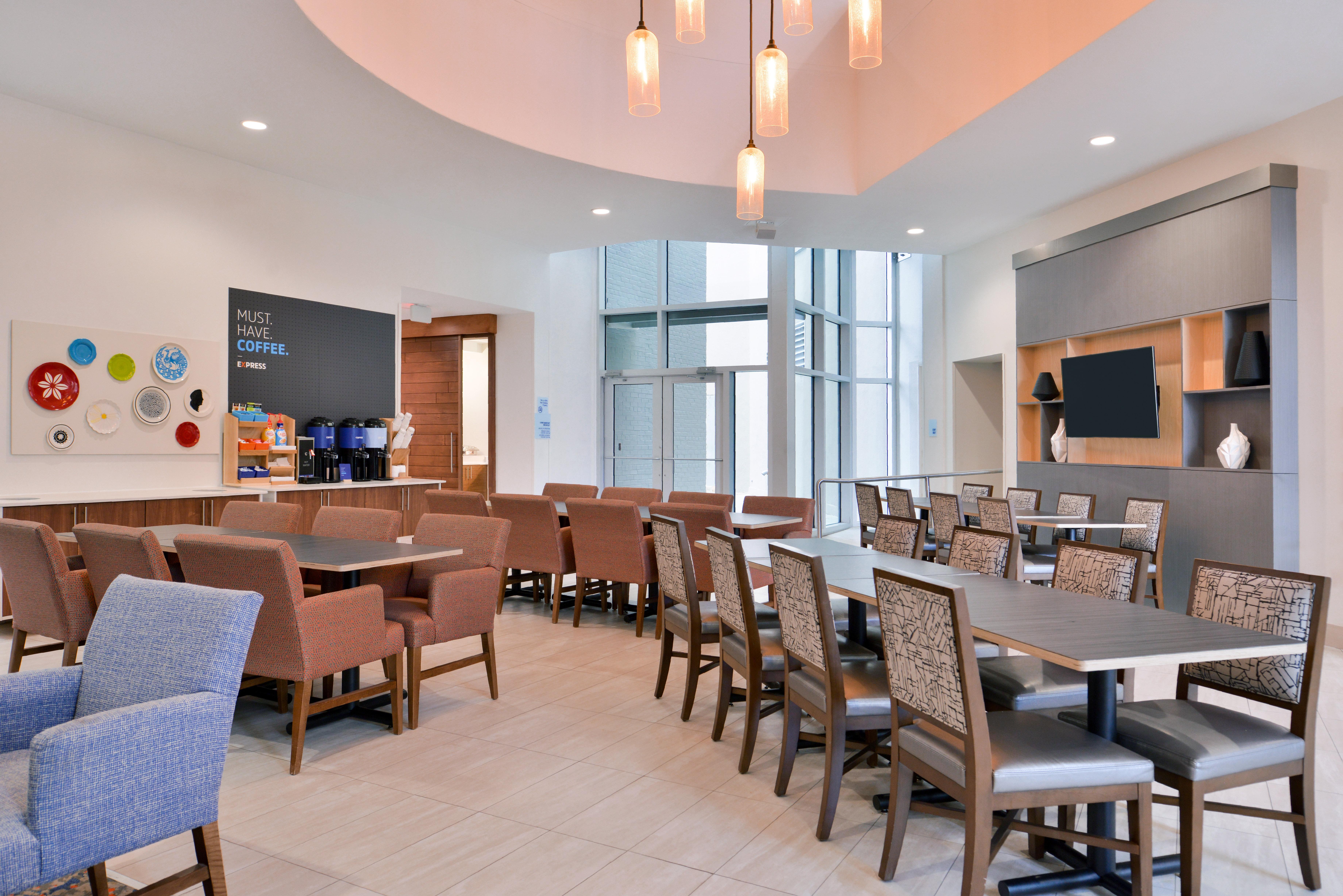Holiday Inn Express New Orleans - Arts District By Ihg Exterior photo